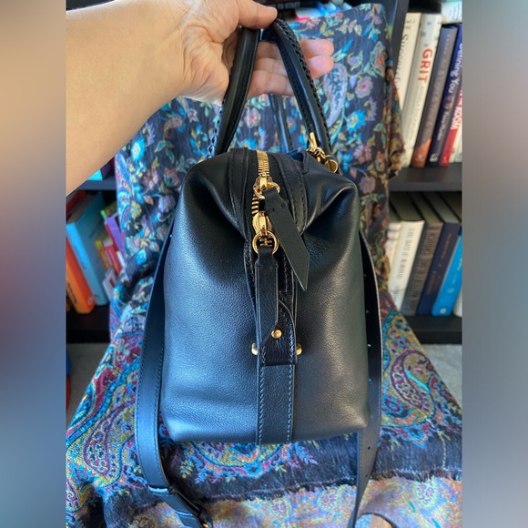 🌸SOLD🌸 Metier Perriand City Small in Black with Gold Hardware - Picture 5 of 12